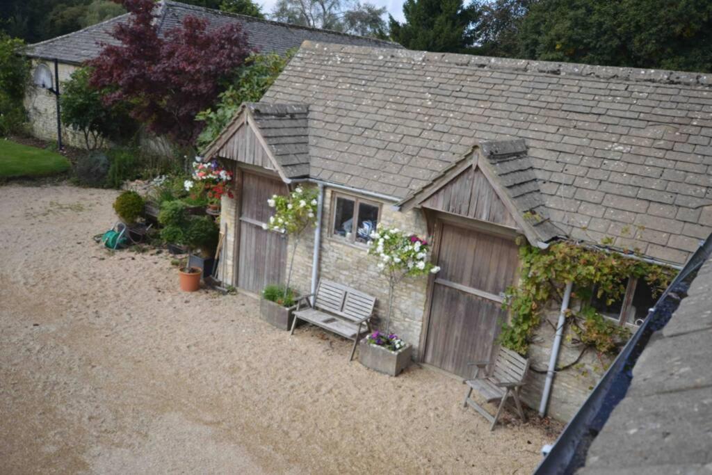 Appartement The Old Manor Coach House à Cirencester Extérieur photo