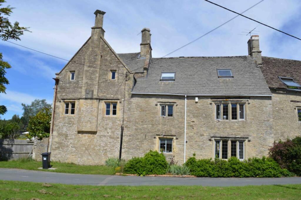 Appartement The Old Manor Coach House à Cirencester Extérieur photo