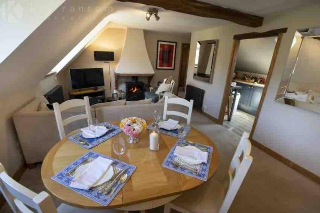 Appartement The Old Manor Coach House à Cirencester Extérieur photo